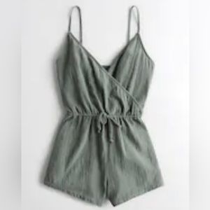 Gilly Hicks Crinkle Cotton Romper